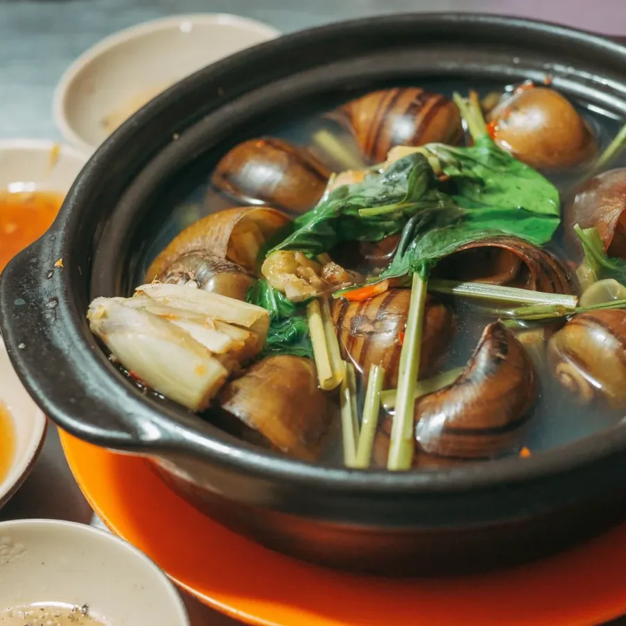 Hình ảnh tại Ốc Huế 261 2